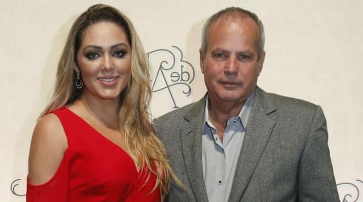Cantora Tânia Mara ao lado do diretor Jayme Monjardim. (Foto: Divulgação) Cantora Tânia Mara ao lado do diretor Jayme Monjardim. (Foto: Divulgação)