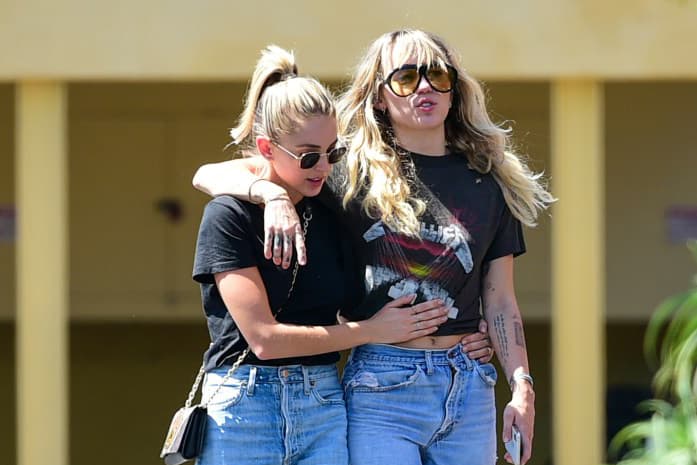 Chega ao fim o namoro de Miley Cyrus e Kaytlynn Carter (Foto: Reprodução) Chega ao fim o namoro de Miley Cyrus e Kaytlynn Carter (Foto: Reprodução)