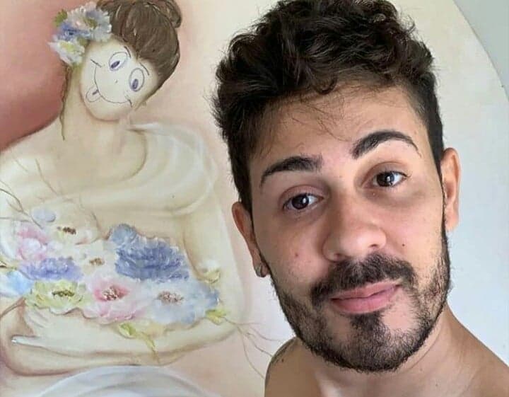 Carlinhos Maia destrói quadro pintado por anciã, é detonado por público e protagoniza escândalo nas redes sociais