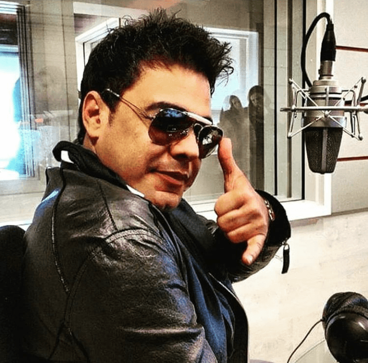 Zezé Di Camargo é flagrado em beijo com duas pessoas, imagem vaza e cantor se explica: “fiquei curioso” - foto: reprodução Instagram Zezé Di Camargo é flagrado em beijo com duas pessoas, imagem vaza e cantor se explica: “fiquei curioso” - foto: reprodução Instagram