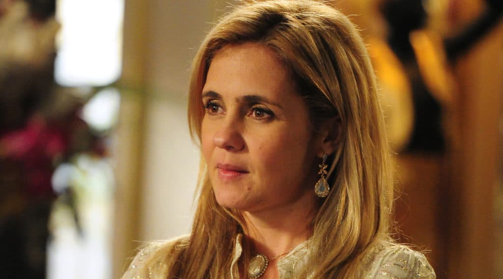 Adriana Esteves, consagrada como Carminha, descarta volta da personagem: "Nunca"