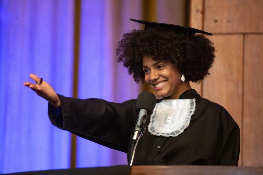 Amor de Mãe: Jéssica Ellen promete mostrar a batalha que é a luta pela educação na trama das 9