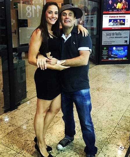 O famoso humorista Sérgio Mallandro e Fernanda Vianna terminaram o relacionamento (Imagem: Instagram) O famoso humorista Sérgio Mallandro e Fernanda Vianna terminaram o relacionamento (Imagem: Instagram)