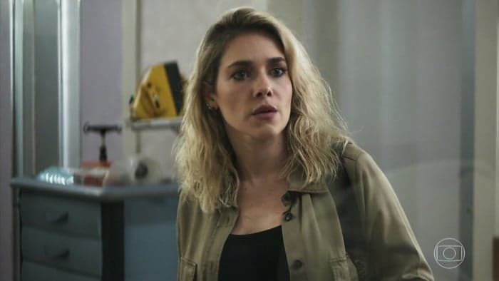 Yohana (Monique Alfradique) terá foto íntima mostrada no tribunal em A Dona do Pedaço (Foto: Reprodução/Globo) Yohana (Monique Alfradique) terá foto íntima mostrada no tribunal em A Dona do Pedaço (Foto: Reprodução/Globo)