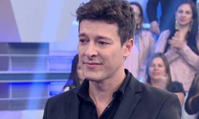Rodrigo Faro impressiona com foto de 23 anos atrás ao lado de Vera Viel; veja o antes e depois