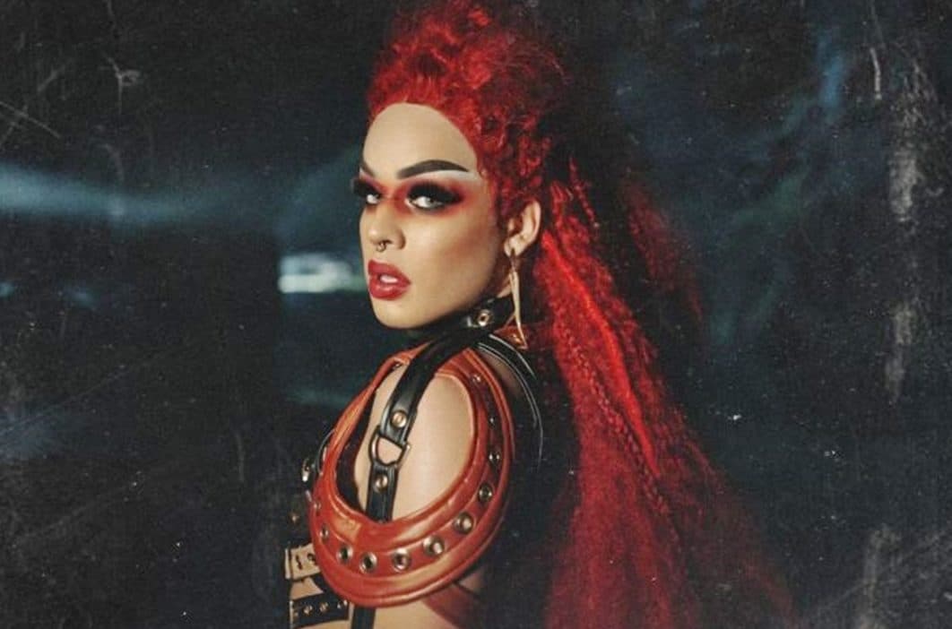 A famosa cantora e drag queen, Gloria Groove é detonada nas redes sociais após se afastar de fãs durante show (Foto: Divulgação)