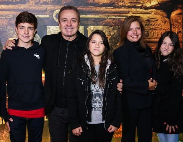 Gugu Liberato, Rose Miriam di Matteo e os três filhos (Foto: Reprodução) Gugu Liberato, Rose Miriam di Matteo e os três filhos (Foto: Reprodução)