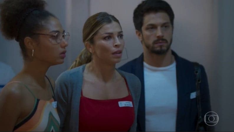 Paloma (Grazi Massafera) será chantageada por ex-marido em Bom Sucesso (Foto: Reprodução/Globo) Paloma (Grazi Massafera) será chantageada por ex-marido em Bom Sucesso (Foto: Reprodução/Globo)