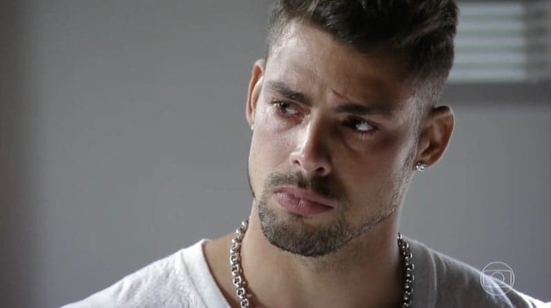 Cauã Reymond (Jorginho) em cena de Avenida Brasil, que superou Malhação no ibope (Foto: Reprodução/Globo) Cauã Reymond (Jorginho) em cena de Avenida Brasil, que superou Malhação no ibope (Foto: Reprodução/Globo)