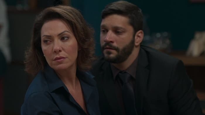 Bom Sucesso: Nana sofre grave acidente e Diogo se delicia com queda