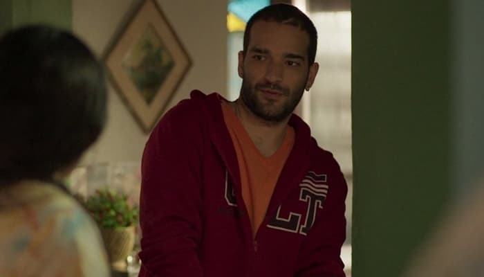 Sandro (Humberto Carrão) em Amor de Mãe (Foto: Reprodução/Globo) Sandro (Humberto Carrão) em Amor de Mãe (Foto: Reprodução/Globo)
