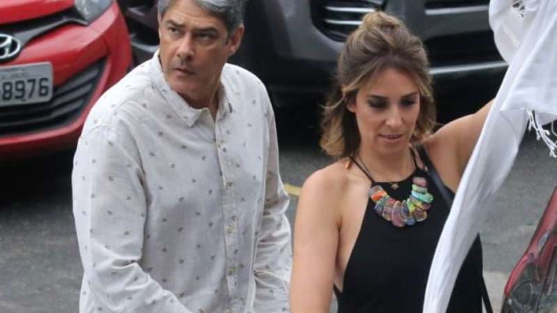William Bonner é sabotado por fanáticos e se vê obrigado a assistir vida íntima com esposa ser exposta a todos