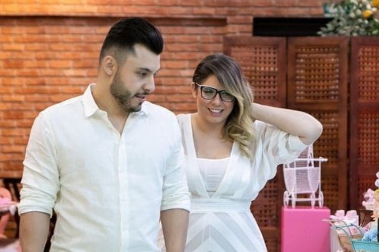 Fofura! Marília Mendonça exibe filho dormindo no berço e famosos reagem