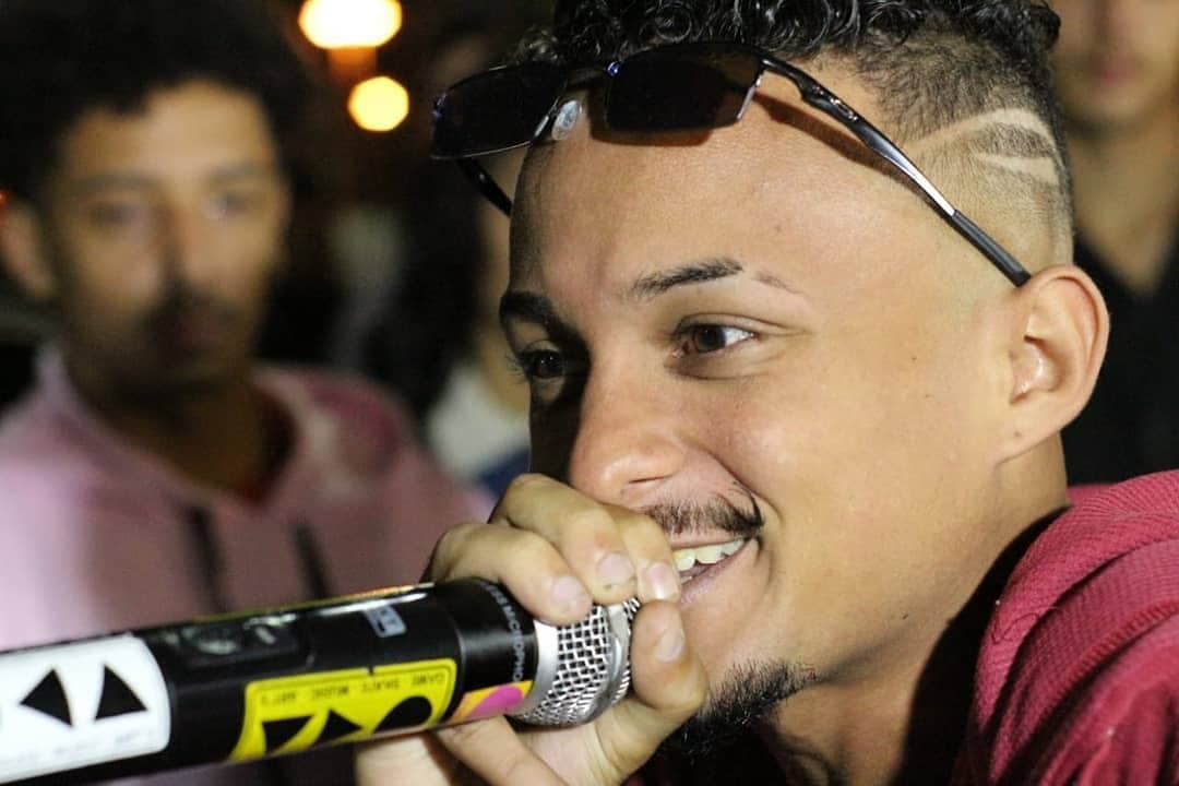 O famoso cantor MC Mineiro cometeu suicídio após fazer desabafo ao vivo no Instagram (Reprodução) O famoso cantor MC Mineiro cometeu suicídio após fazer desabafo ao vivo no Instagram (Reprodução)