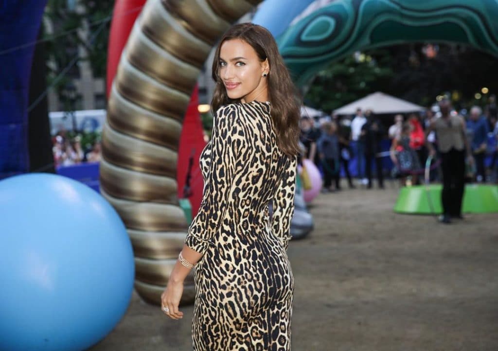 Irina Shayk conversou pela primeira vez sobre seu relacionamento com Bradley Cooper e também sobre sua vida pessoal (Foto: Reprodução) Irina Shayk conversou pela primeira vez sobre seu relacionamento com Bradley Cooper e também sobre sua vida pessoal (Foto: Reprodução)
