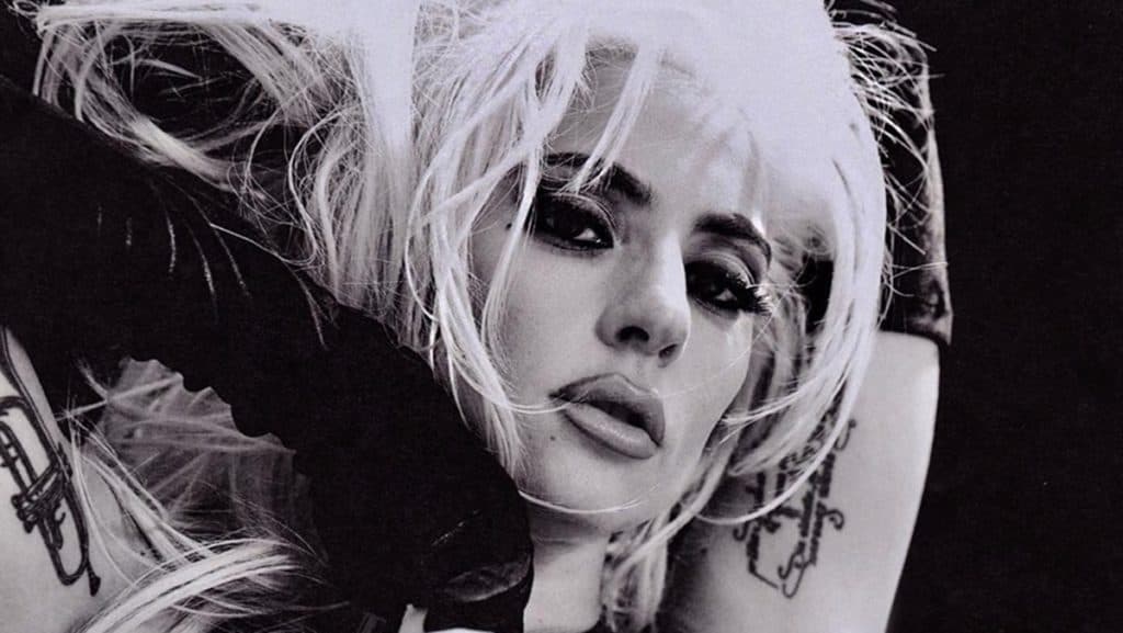 Após estupro, Lady Gaga revela trauma e fortes dores que sente: "Fui abusada sexualmente repetidamente"