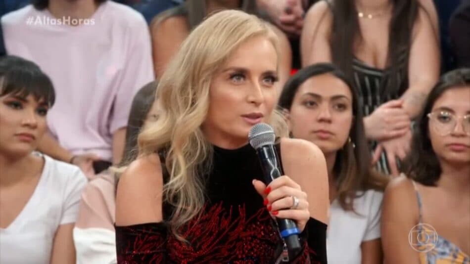 Angélica durante o programa Altas Horas Imagem: reprodução) Angélica durante o programa Altas Horas Imagem: reprodução)