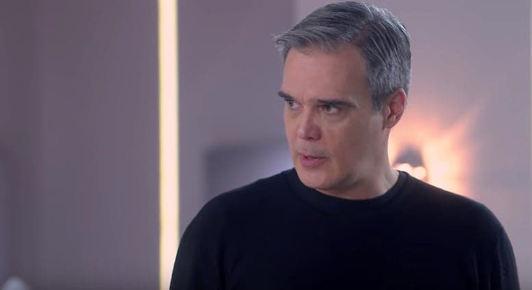 As Aventuras de Poliana: Pendleton sofre ao cair em armadilha e leva golpe atrás do outro