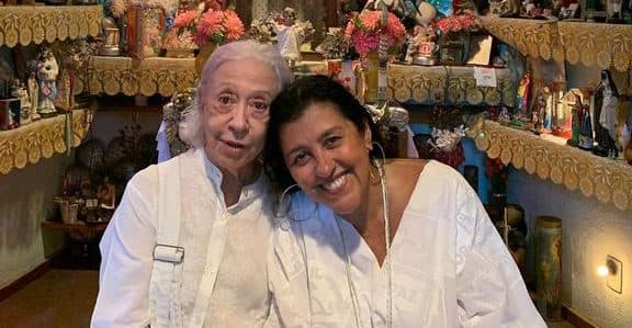 Regina Casé vai as lágrimas após passar virada do ano junto com Fernanda Montenegro e faz homenagem a atriz