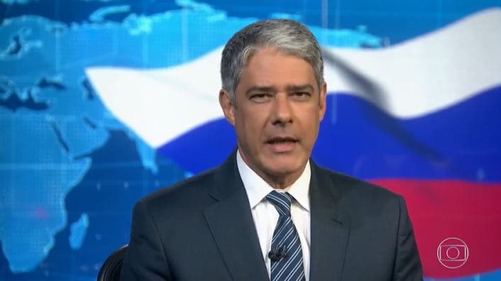William Bonner na bancada do Jornal Nacional (Foto: Reprodução/Globoplay) Fátima bernardes William Bonner na bancada do Jornal Nacional (Foto: Reprodução/Globoplay) Fátima bernardes