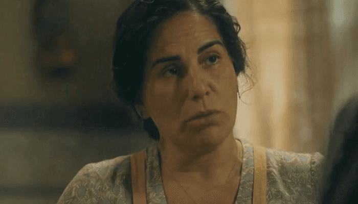 Éramos Seis: Lola se apavora com prisão de Alfredo e esculacha filho comunista