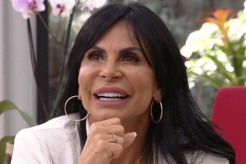 Record expõe intimidade de Gretchen em rede nacional e é detonada