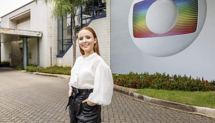 Sem novela, Larissa Manoela ganha presente da Globo e estará em programa de sucesso