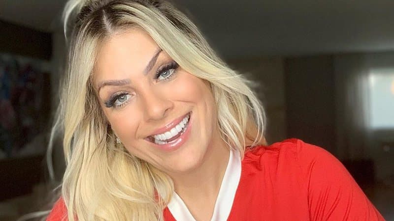 Após ter programa da Band roubado, Renata Fan vira assunto na Globo e possível troca de emissora vaza