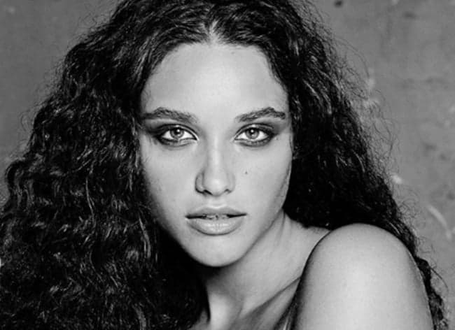 Atriz Débora Nascimento publicou fotos sensuais e levou os seguidores às alturas (Foto: Reprodução) Atriz Débora Nascimento publicou fotos sensuais e levou os seguidores às alturas (Foto: Reprodução)