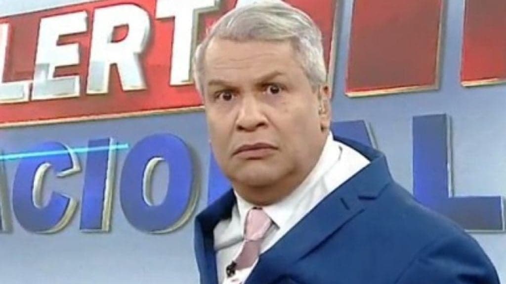 Sikêra Jr. faz escola e vê seu repórter saindo do sério: “Vergonha”