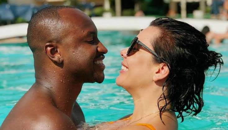 Thiaguinho e Fernanda Souza aparecem ao vivo após anúncio de reconciliação (Foto: Reprodução) Thiaguinho e Fernanda Souza aparecem ao vivo após anúncio de reconciliação (Foto: Reprodução)