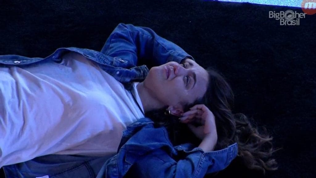 BBB20: Rafa cai no choro durante festa e causa preocupação em fãs: "Momento de libertação"