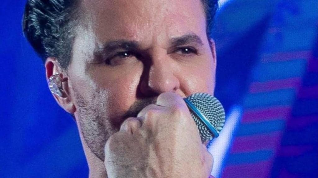Eduardo Costa faz comentário escandaloso em vídeo polêmico, ataca pessoas e é escorraçado: "Cheira a morto''