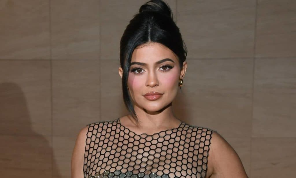 Kylie Jenner tem vídeo íntimo divulgado e causa furor na web: "Nude"