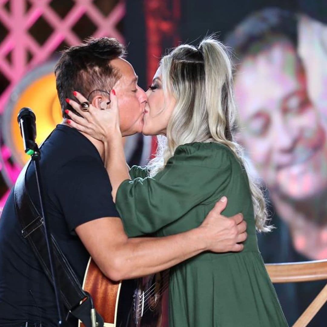 Poliana Rocha e Leonardo em um dos shows do cantor (Foto: reprodução) Poliana Rocha e Leonardo em um dos shows do cantor (Foto: reprodução)