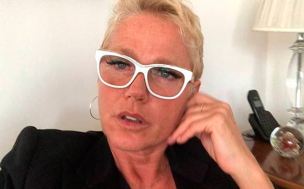 Xuxa dá basta ao vivo, fala de revolta da Record e profundo arrependimento em ter detonado a Globo: "Fui mimadinha"