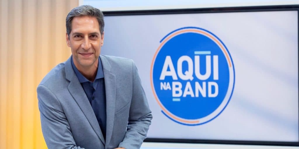 Após destruir programa de Lacombe e o jogar na rua, Band volta atrás e põe atração ao vivo no ar: “Que isso”