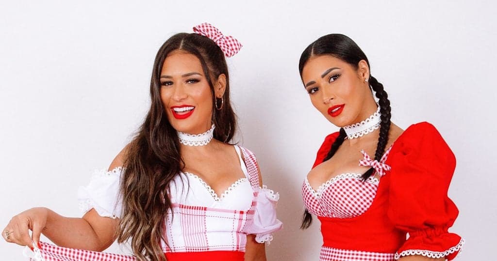 Simone e Simaria se vestem de caipiras para realizar live junina no Youtube Simone e Simaria se vestem de caipiras para realizar live junina no Youtube
