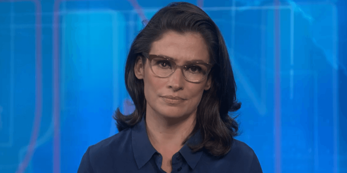 Renata Vasconcellos no Jornal Nacional (Foto: Reprodução/Globo) Renata Vasconcellos no Jornal Nacional (Foto: Reprodução/Globo)