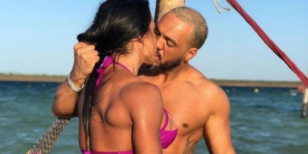 Belo expôs sexo com Gracyanne Barbosa em locais público (Foto: Reprodução) Belo expôs sexo com Gracyanne Barbosa em locais público (Foto: Reprodução)