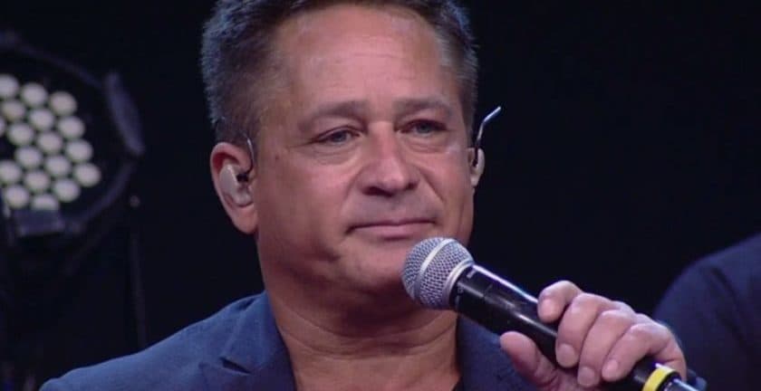 Leonardo, após abandonar esposa, faz revelação para milhões sobre dinheiro da família: "Quem que gosta?''