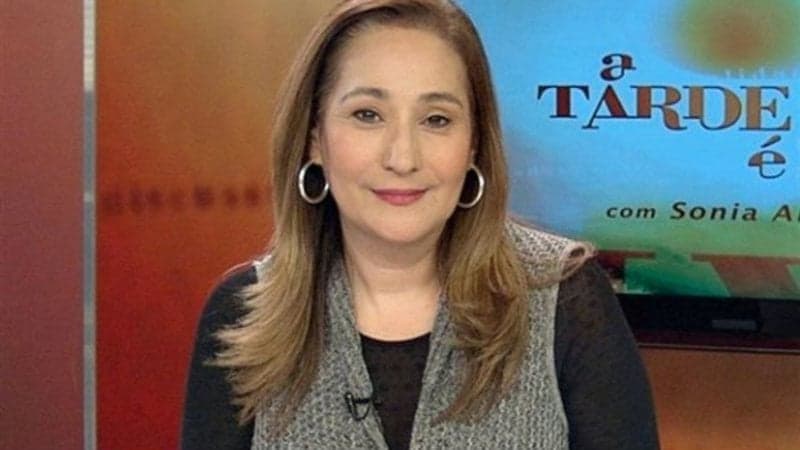Sonia Abrão, após namoro sigiloso e chocar com identidade, expõe foto de gato e causa extremo choque: “Lindos”