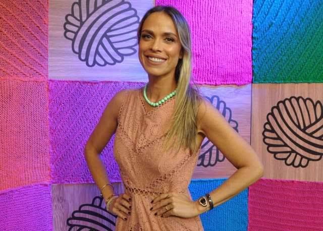 RedeTV! descobriu pela imprensa que Lígia Mendes planeja deixar emissora