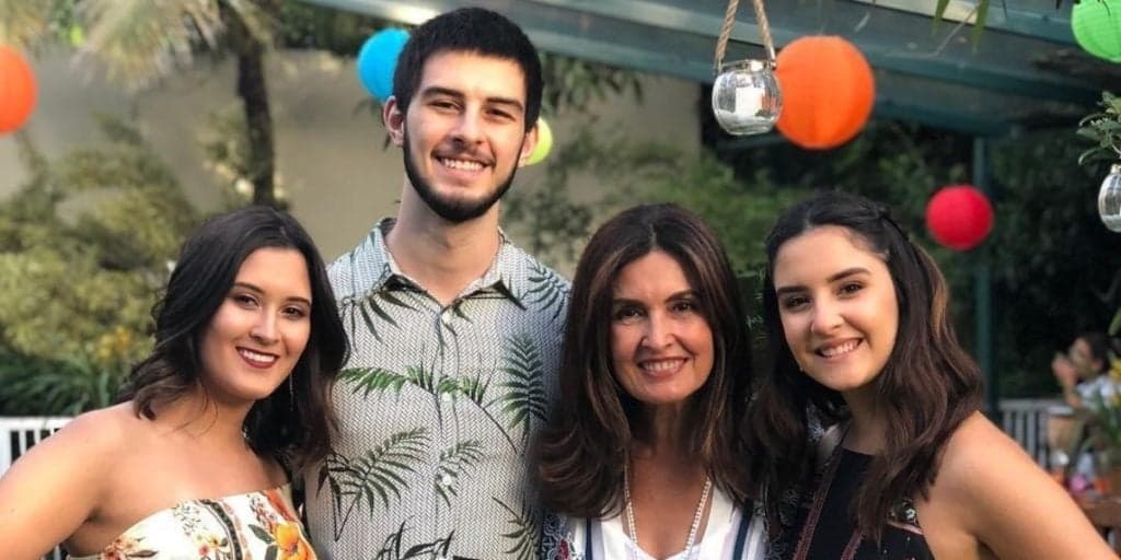 Bia Bonemer, filha de Fátima Bernardes, quebra silêncio após câncer da mãe e desabafa: "Tudo passa"