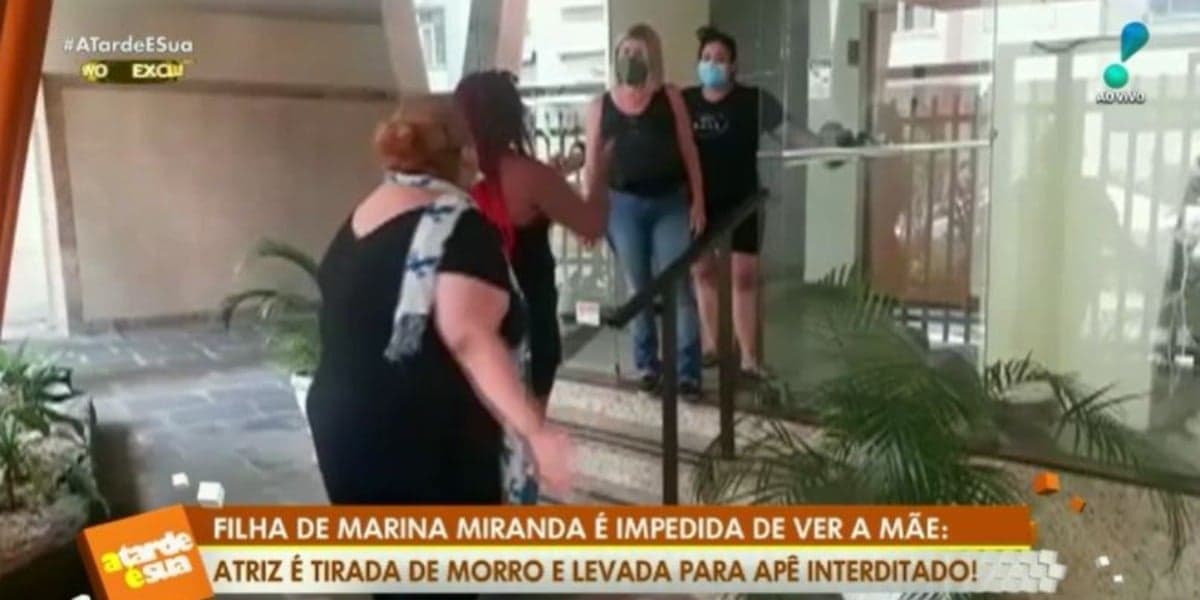 Sylvia Miranda conseguiu entrar no apartamento de Marina Miranda (Foto: Reprodução/RedeTV!) Sylvia Miranda conseguiu entrar no apartamento de Marina Miranda (Foto: Reprodução/RedeTV!)