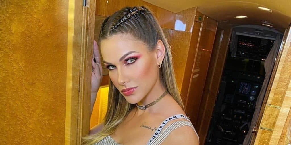 Andressa Suita muda telefone após fim com Gusttavo Lima