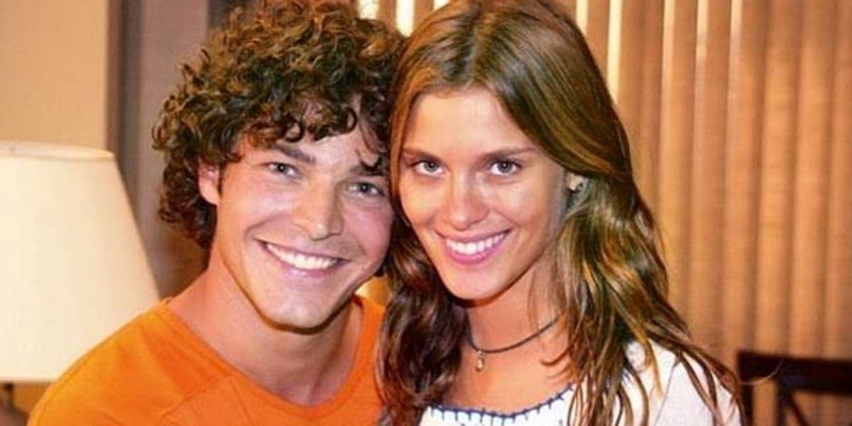 Erik Marmo alfineta Carolina Dieckmann em live para relembrar novela "Mulheres Apaixonadas" (Foto: Reprodução/Globo) Erik Marmo alfineta Carolina Dieckmann em live para relembrar novela "Mulheres Apaixonadas" (Foto: Reprodução/Globo)