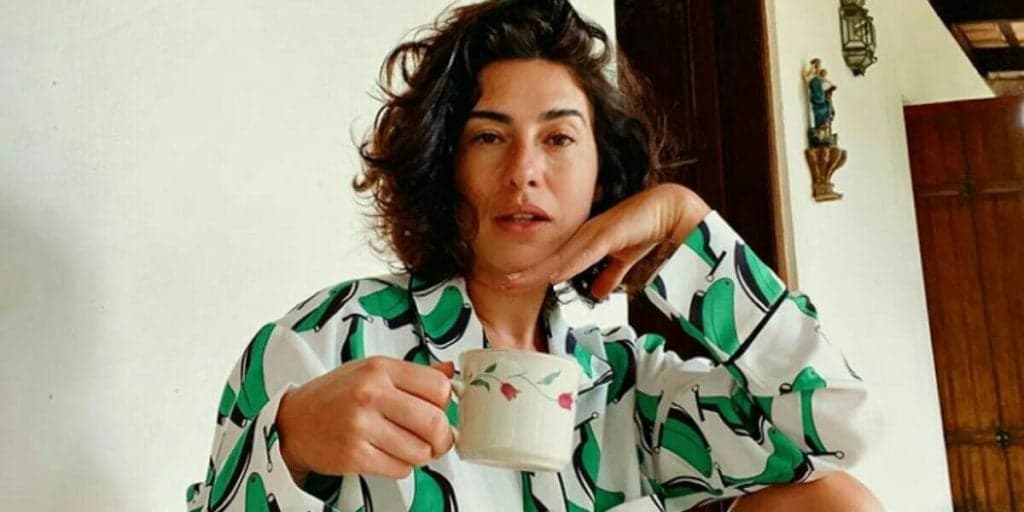Fernanda Paes Leme posa de biquíni e corpo sarado chama atenção: "Deusa"
