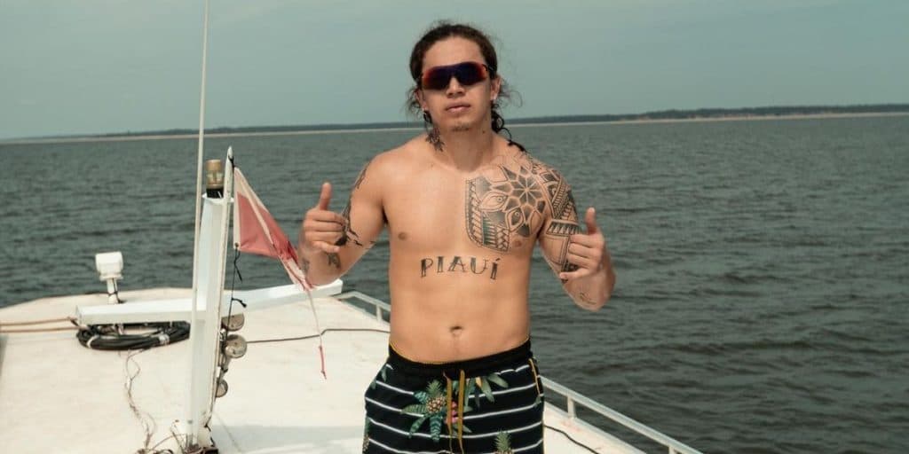 Namorada de Whindersson se irrita com comentário sobre o humorista
