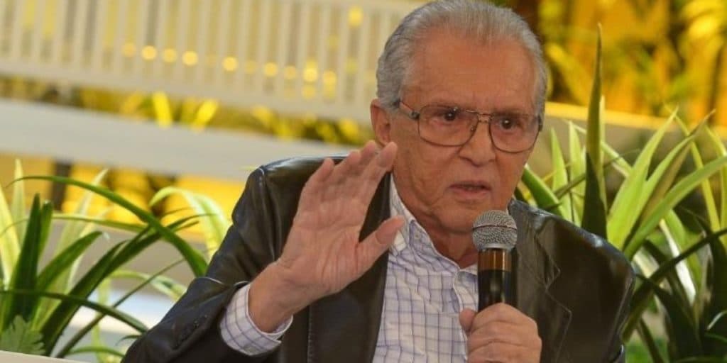 Carlos Alberto revela que já cogitou se demitir do SBT